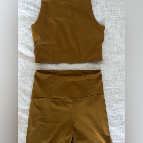 Girlfriend Collective Bikes Shorts and Sports Tank - Picture 2 of 8